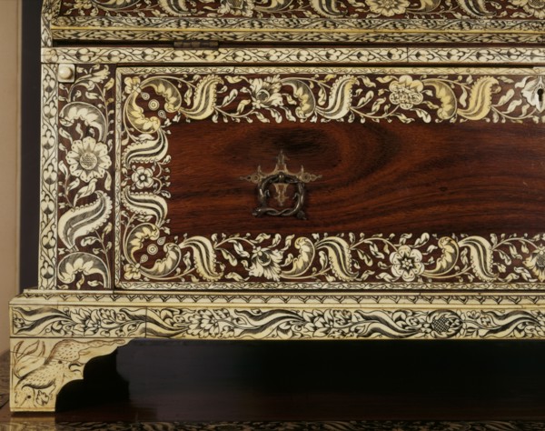 Petite commode, Inde