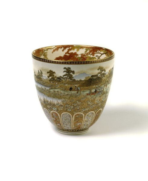 Vase. Osaka, Japan, 20th century