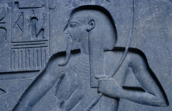 Ramsès II, relief en creux.
Temple de Karnak, Egypte.