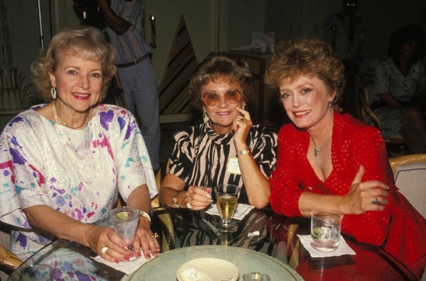 Entertainment News - December 00, 1988