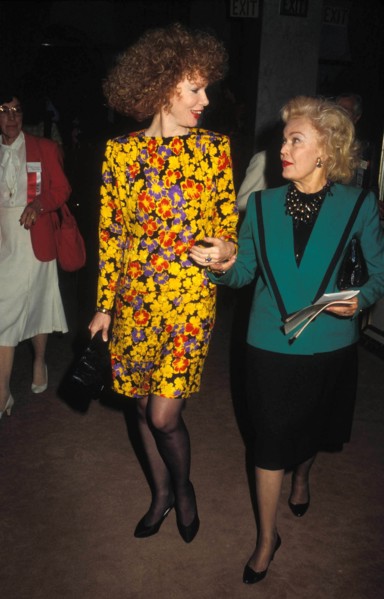 Entertainment News - December 00, 1988