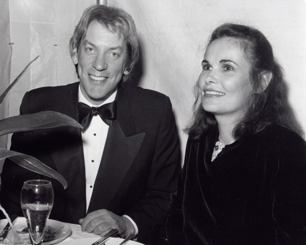 Entertainment News - March 23, 1983
