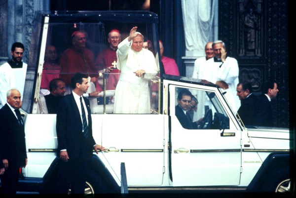 Pope Retro 2
