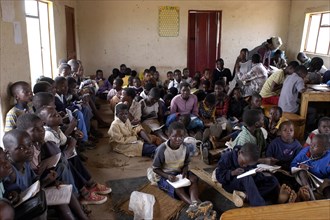 Learners in overcrowded classroom, 2004