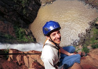 1/2004 Howick, KZN, South Africa

mountaneering, rocks, waterfalls, water, rocks, climb, cliffs,