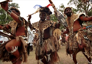 Eshowe, KwaZulu-Natal, South Africa
12/2003
zulu dancing, zulus, traditional dress, african