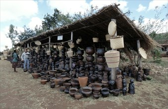 Roadside craft stall
\n