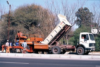 Road Construction
\n