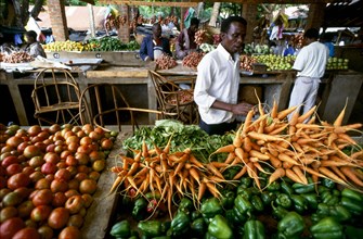 VEGETABLE STALL IN MARKET, MALAWI