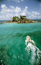 APPROACHING ST PIERRE ISLAND, SEYCHELLES