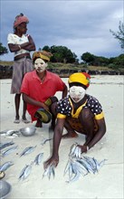 MAKUTI WOMEN IN PANGANE, MOZAMBIQUE