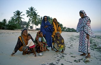 LOCAL WOMEN AT KIZIMKAZI, TANZANIA