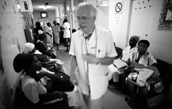 Dr J V Larsen\\'s final week at Eshowe Hospital