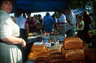 farmers market - selling bread