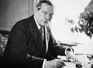 Arthur Conan Doyle, créateur du célèbre personnage de fiction, le détective Sherlock Holmes