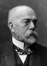 Robert Koch (1843-1910) German bacteriologist and physician