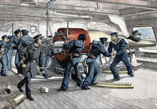 Guerre russo-japonaise 1904-1905, scène sur le pont des cannoniers d'un cuirassé japonais en action