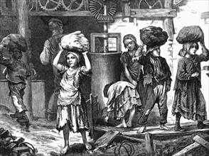 Engraving showing children carrying loads of clay in the brickyards of the English Midlands