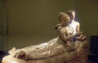 Art Etrusque, sarcophage représentant un couple alongé