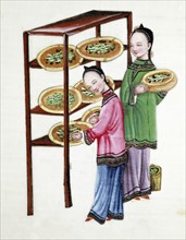 Femmes nourrissant des vers à soie