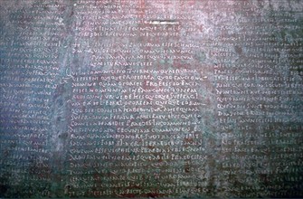 Inscription en latin sur une pierre trouvée en Espagne