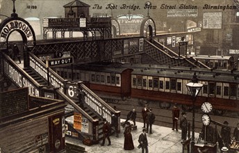 Footbridge linking platforms at Birmingham railway station, England
