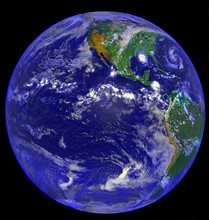 Image satellite de l'Océan Pacifique, Amérique du Nord et du Sud et l'Ouragan Andrew