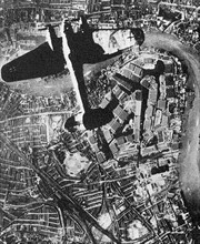 German air raid over central London 1940