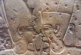 Amon facing an Egyptian Pharaoh