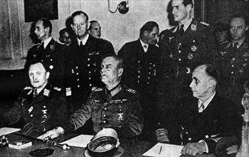 German services chiefs sign the surrender May 8