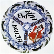 Plate produced by the Russian State Porcelain Factory