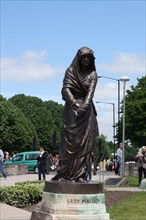 statue commemorating shakespeare's work.