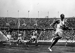 Jesse Owens lors des JO de Berlin 1936