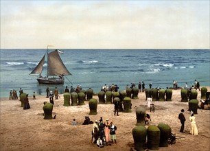 The beach, Scheveningen, Holland between 1890 and 1900.
