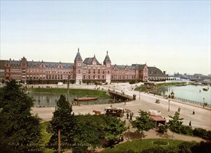 Amsterdam railway station. c.1890 - 1900
