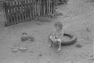 Child dwellers in Circleville's Hooverville, 1938
