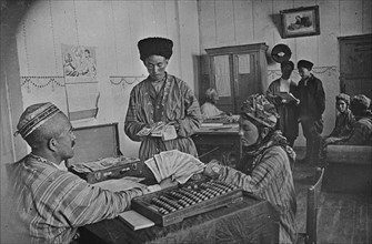 Turkmenian collective farmers, 1930-1940