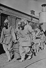 Gas decontamination squad, 1942