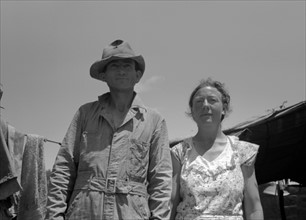 Migrant agricultural workers camped near Vian, Oklahoma. 19390101