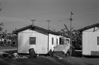 Housing conditions among the migrant fruit workers, in a tourist camp near Belle Glade, Florida 19370101