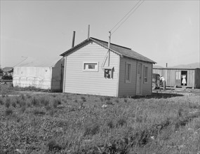 Housing for rapidly growing settlement of lettuce workers, 1939