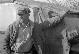 Migrant worker camped near Sebastin, Texas 1939