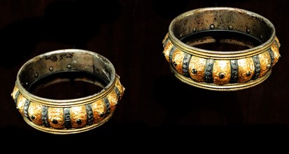 Gold and gold leaf bracelets from Tétouan, Morocco