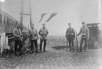 Dutch soldiers on Belgian Frontier