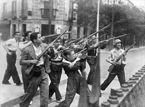 Republican soldiers in Spain during a Spanish Civil war battle 1937