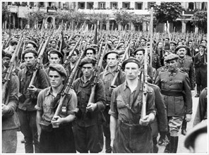 Spanish Civil War: Nationalist soldiers train 1937