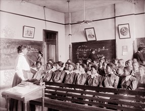 Photograph of a Mathematics class at Tuskegee Institute