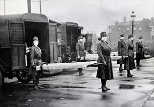 St. Louis, (Missouri) Red Cross Motor Corps on duty during Influenza epidemic.