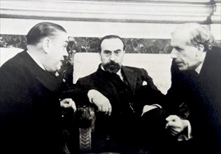 Spanish left wing politicians of the Second Republic meet in 1932.