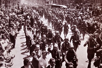Anti-fascist troops parade